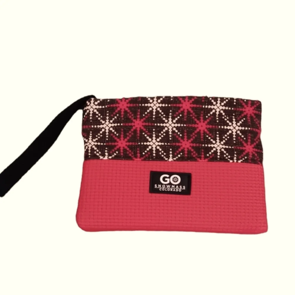 - FUN WRISTLET MADE FROM YOGA MAT